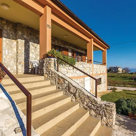 Lovely In With House Sea View