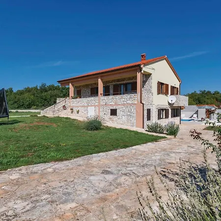Holiday home Lovely In With House Sea View