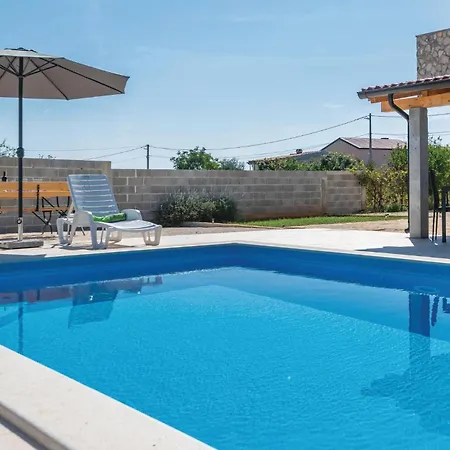 Σπίτι διακοπών Lovely In With House Sea View *